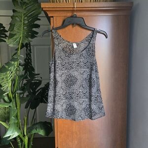 Old Navy Black And White Pattern Sleeveless Tank Top